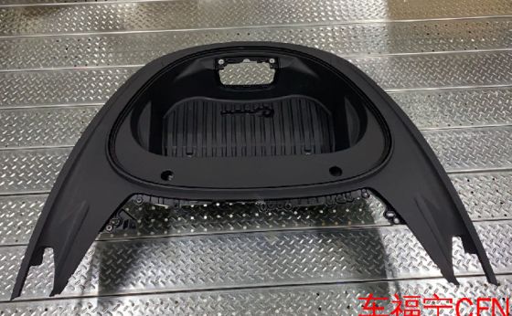 টেসলা মডেল ৩ ২০২১ ফ্রাঙ্ক অ্যাসেম্বলি ১৬৪৫৩৫০-০০-এ কালো প্লাস্টিকের কভার