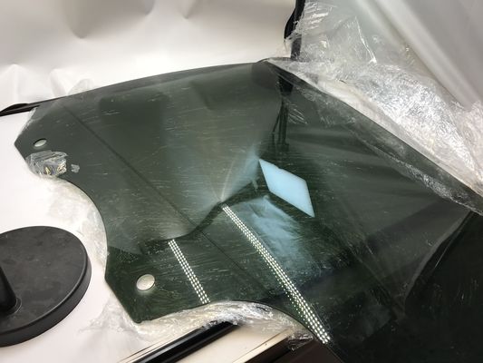 আমার পিছনের ডান হাতের খালি গ্লাস। আমার (-2024) 1607585-00-A জন্য